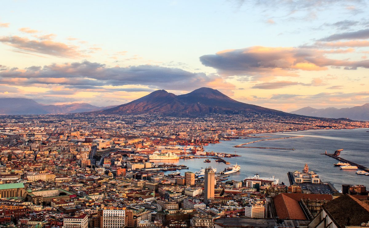 Napoli tra Tradizioni e Sapori
